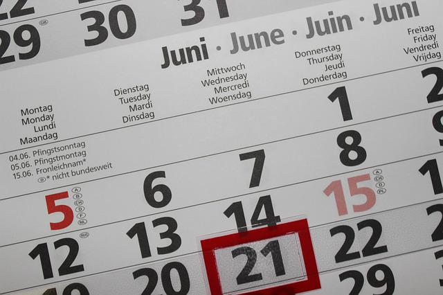 kalender yang menunjukkan tanggal 21 Juni
